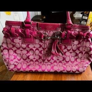 Very nice pink Coach Bag